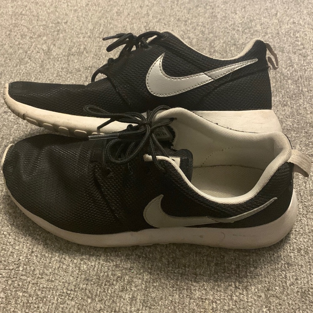 Nike Roshe One Big Kids Sneakers